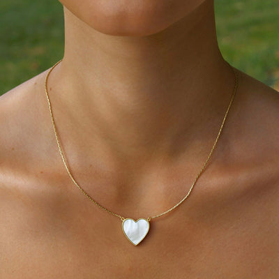 Solid Gold “Aphrodite” Heart Pendant (Mother of Pearl)