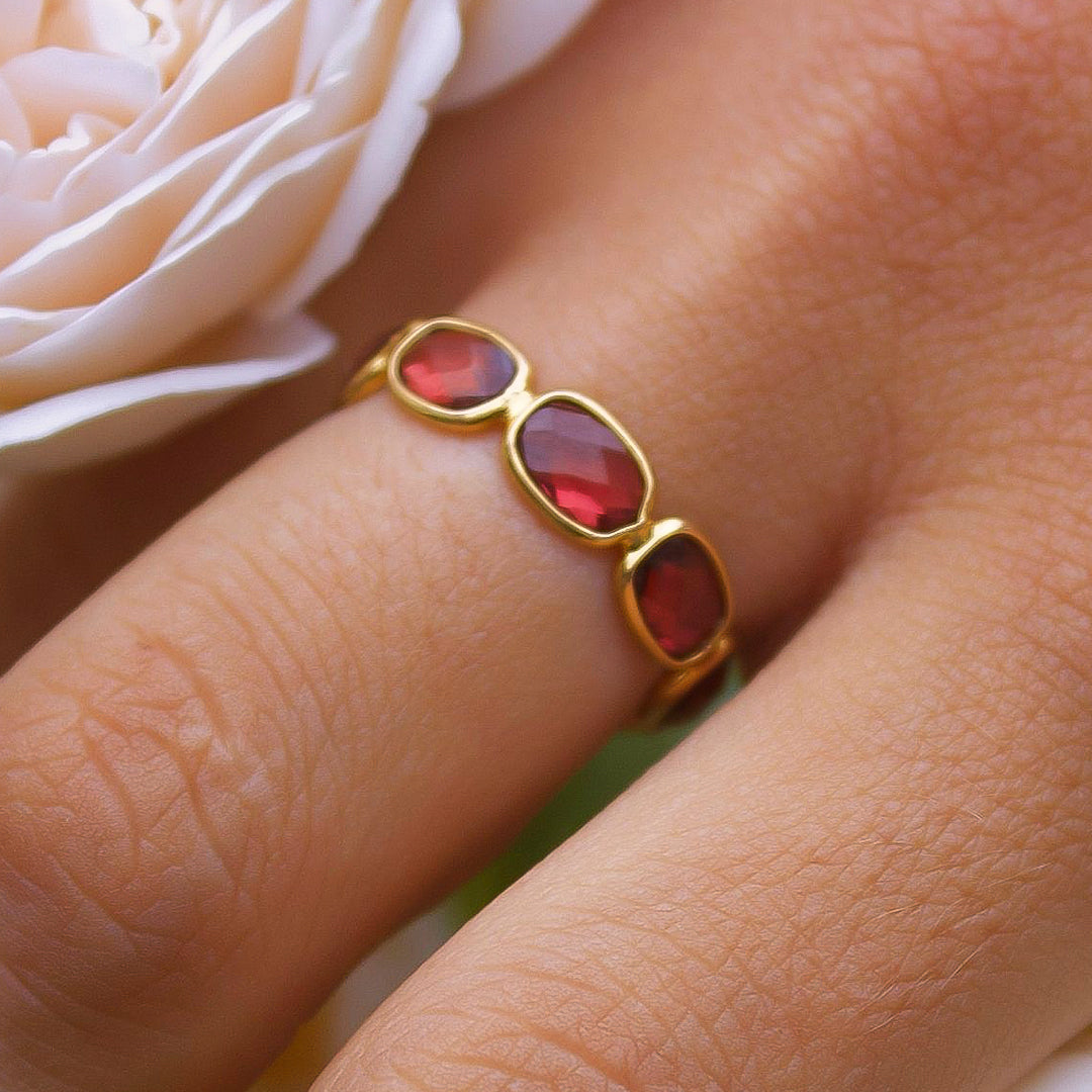 Madeleine Garnet Ring
